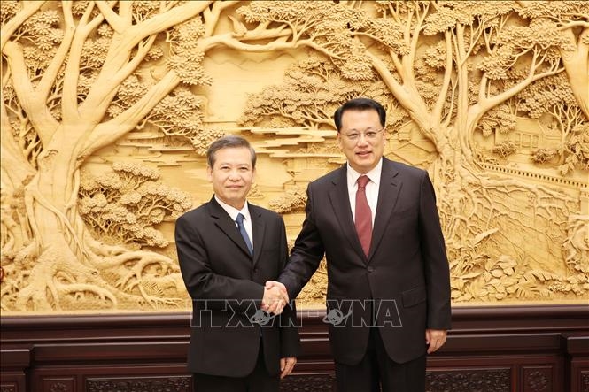 Đoàn đại biểu Đảng Cộng sản Việt Nam thăm và làm việc tại thành phố Trùng Khánh, Trung Quốc