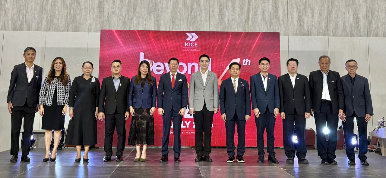 Triển lãm Việt Nam nâng tầm thương hiệu Việt, thúc đẩy hợp tác kinh tế.